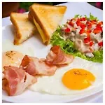 Готель Sunny 3*