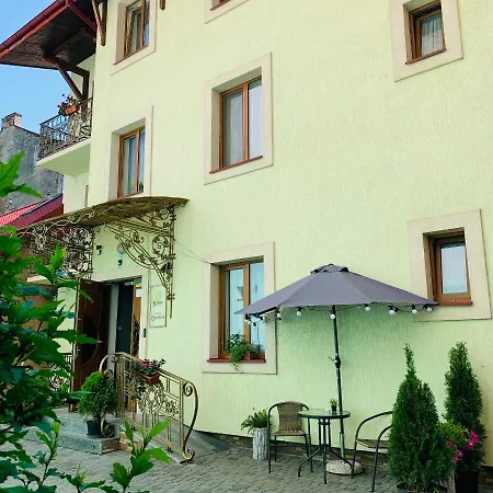 Sunny Hotel 3*