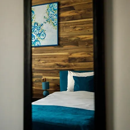 Sunny Hotel Lvov